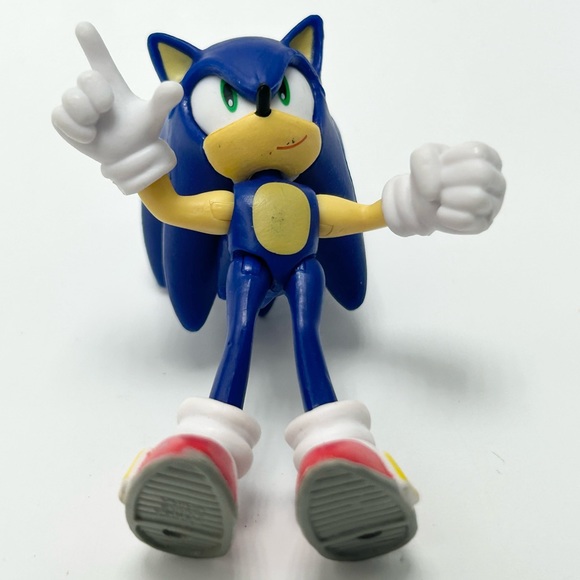 Sonic The Hedgehog Pointing Modern Action Figure. FIRM PRICE! - Picture 3 of 9